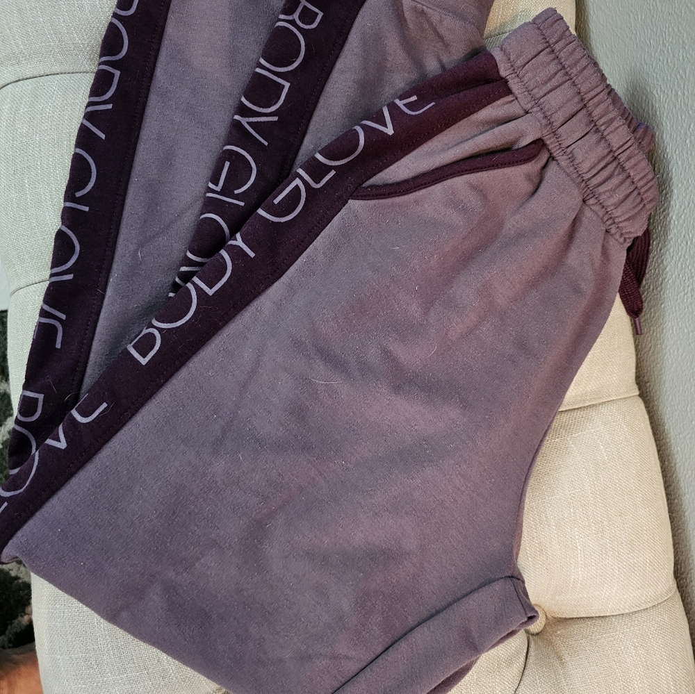 WOMENS BODY GLOVE SWEAT PANTS! SIZE SMALL! PRE LOVED!